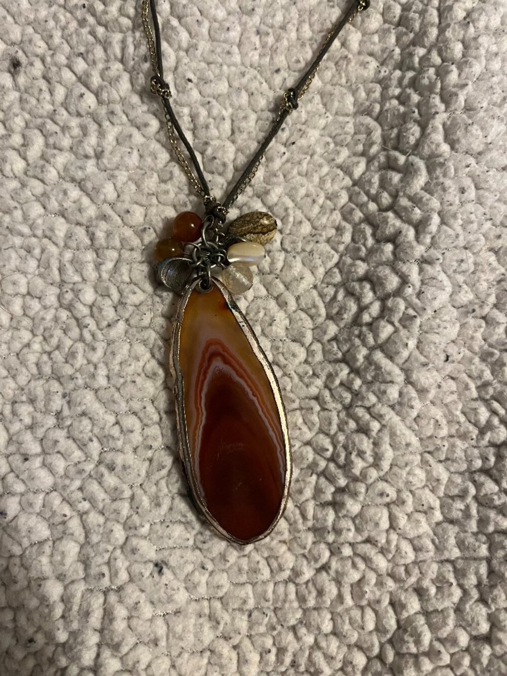 14" Silver Necklace with Agate Pendant